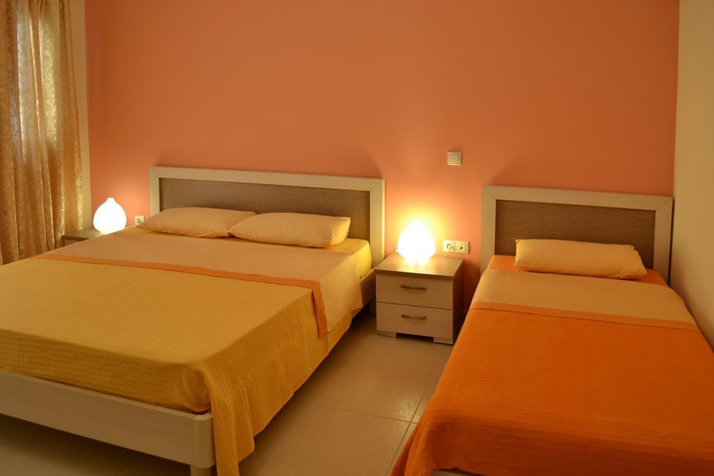 הימארה Riviera Rooms חדר תמונה