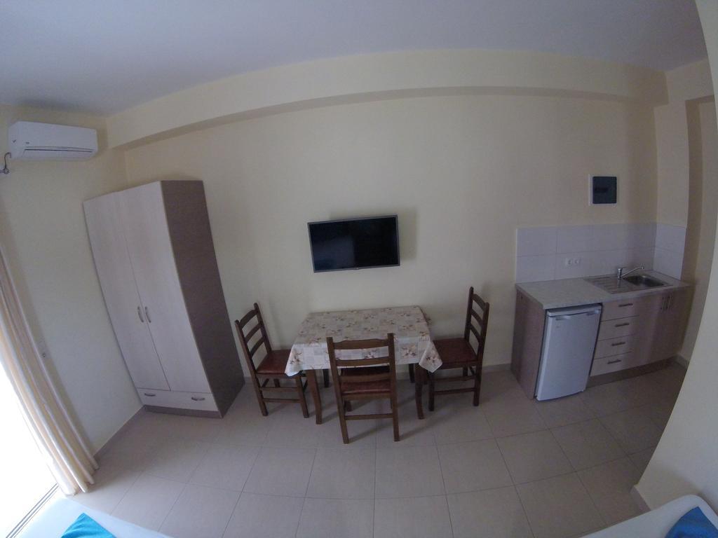 הימארה Riviera Rooms מראה חיצוני תמונה